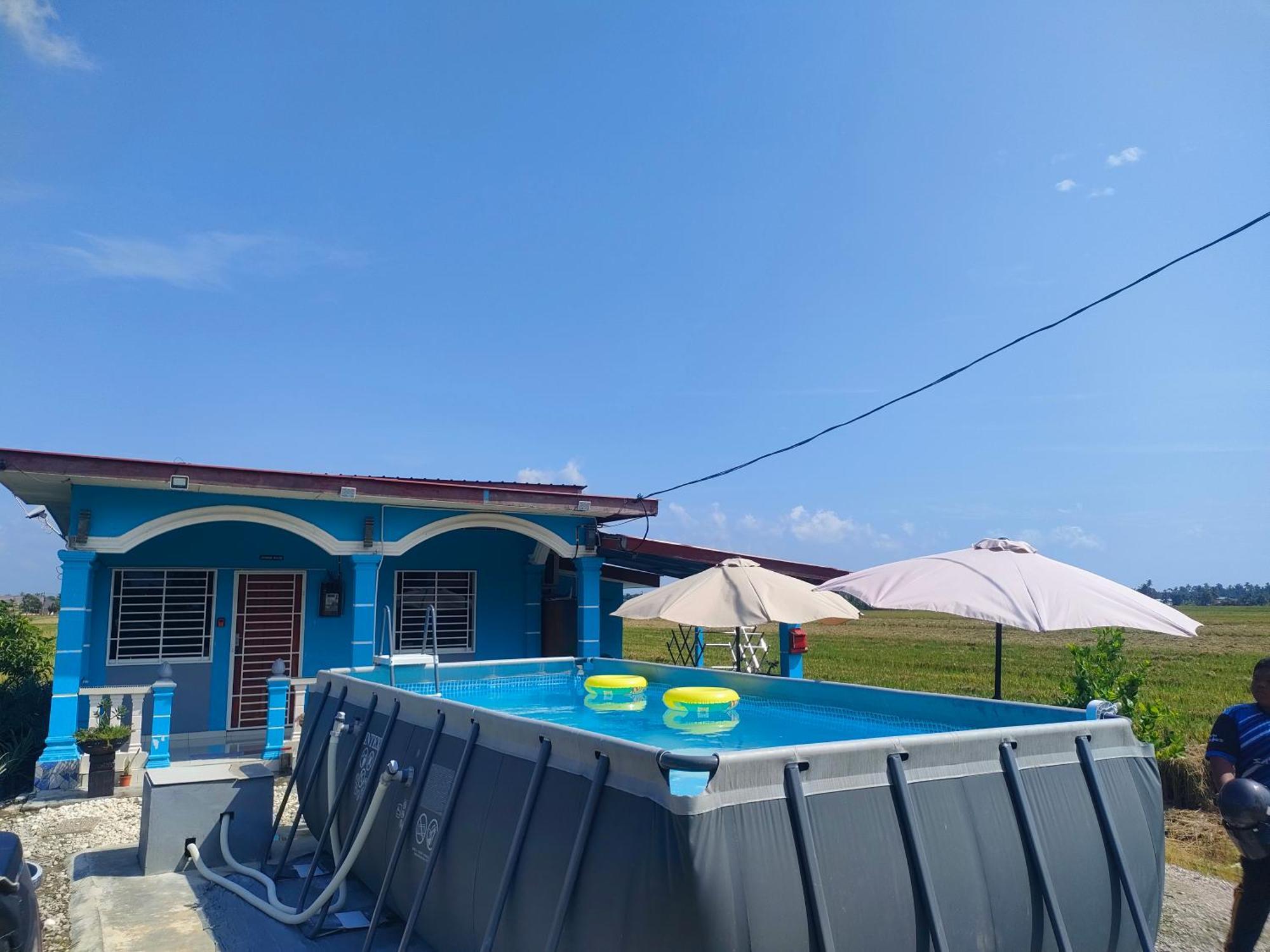 Izz Homestay Sawah Padi Sungai Besar ! Kamer foto