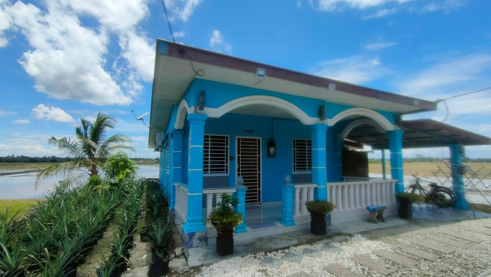 Izz Homestay Sawah Padi Sungai Besar ! Kamer foto